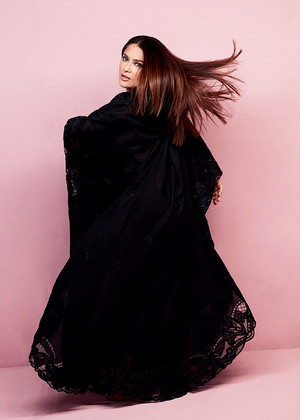  Salma Hayek 의해 Jackie Nickerson for Vogue India || August 2021