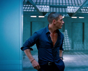  Tom Hardy in "This Means War"