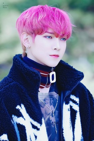 Yeosang Pink Hair