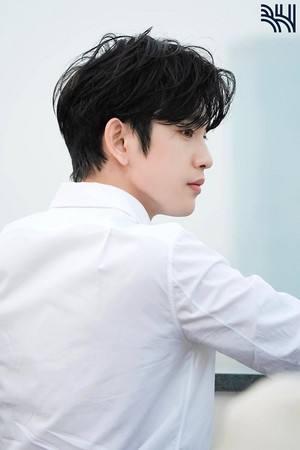 BH Entertainment’s Naver Post with Jinyoung