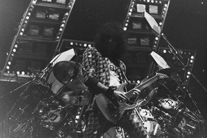  Bruce ~Glens Falls, New York...December 11, 1987 (Crazy Nights Tour)