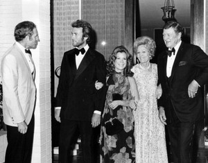  Charlton Heston, Clint Eastwood and John Wayne at the 1973 Academy Awards