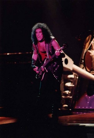 Gene ~Atlanta, Georgia...December 26, 1983 (Lick it Up Tour) 