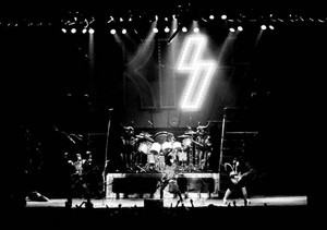 KISS ~Memphis, Tennessee...December 2, 1976 (Rock and Roll Over Tour) 