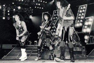  吻乐队（Kiss） (NYC) December 16, 1985 (Asylum Tour)