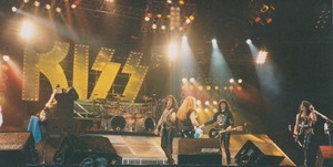  吻乐队（Kiss） ~Tokyo, Japan...January 30, 1995 (KISS My 屁股 Tour)