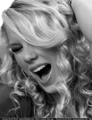  Taylor ~ Beautiful Eyes Album (2008)
