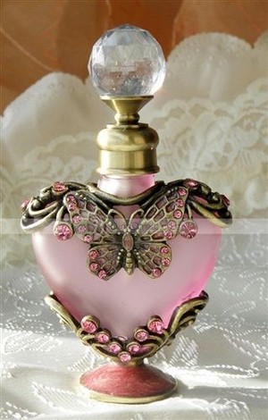 beautiful vintage perfume bottles!!🧄🌸