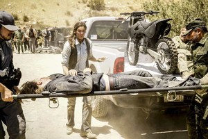 10x01 "To Live and Die In Mexico"