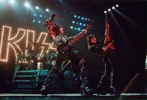 Gene and Vinnie ~Houston, Texas...March 10, 1983 (Creatures of the Night Tour) 