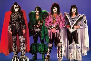  Kiss | Dynastie (NYC) THE RETURN OF Kiss (commercial shoot) April 1979