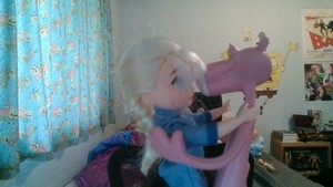  Me, Elsa And The गुलाबी तेंदुआ, पैंथर Wish आप A Lovely Weekend