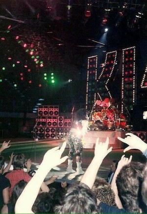 Paul ~Hammond, Indiana...March 30, 1986 (Asylum Tour) 