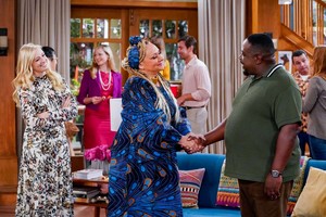  The Neighborhood ~ 4x03 "Welcome to the Sister From Another Mister"