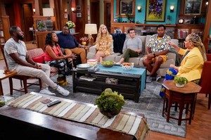  The Neighborhood ~ 4x03 "Welcome to the Sister From Another Mister"