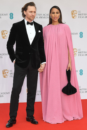 Tom Hiddleston and Zawe Ashton attend the EE British Academy Film Awards 2022