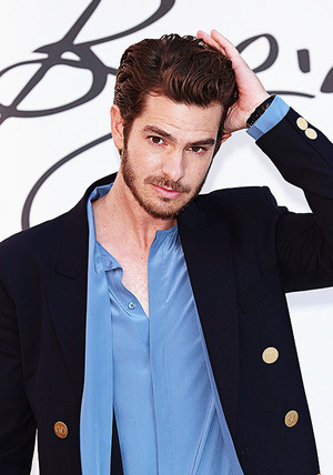  Andrew garfield ━ Valentino Haute Couture fashion tampil in Rome | July 08, 2022