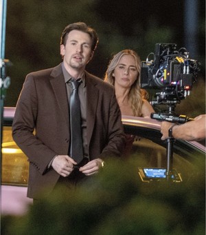  Chris Evans and Emily Blunt on the set of Pain Hustlers | September 16, 2022