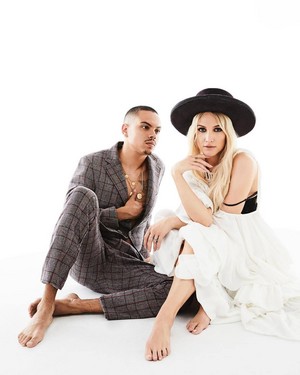  Evan Ross and Ashlee Simpson