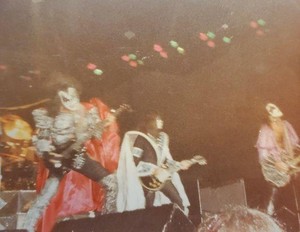  baciare ~New Haven, Connecticut...September 3, 1979 (Dynasty Tour)