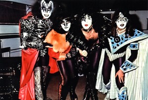  吻乐队（Kiss） ~Rome, Italy...August 29, 1980 (Unmasked Tour)