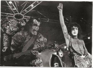  吻乐队（Kiss） ~Anaheim, California...November 6, 1979 (Dynasty Tour)