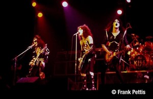  吻乐队（Kiss） ~Port Huron, Michigan...November 18, 1975 (Alive Tour)