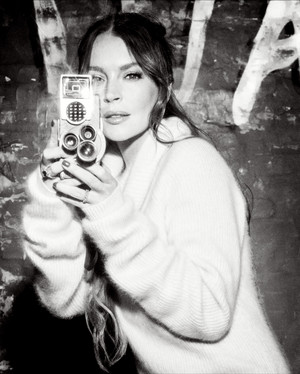  Lindsay Lohan - Cosmopolitan Photoshoot - 2022
