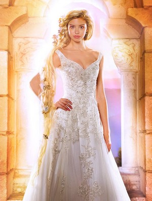  alfred angelo ডিজনি fairy tale weddings bridal collection 2016 rapunzel IVORY