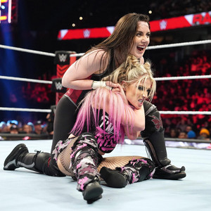  Becky Lynch vs Alexa Bliss vs Nikki menyeberang, cross | WWE Raw | 12-05-2022