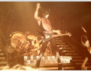 Paul ~Philadelphia, Pennsylvania...December 22, 1977 (ALIVE II Tour)