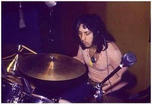 Peter ~Recording their debut album at 钟, 贝尔 Sound Studios....November 30, 1973