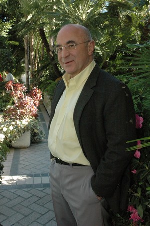  Bob Hoskins (2005)