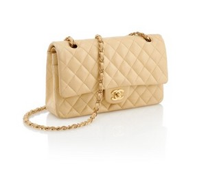  Chanel's high-end Beige Leather and 金牌 Classic Shoulder Bag.
