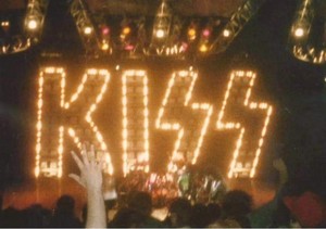  키스 ~Kansas City, Missouri...February 20, 1988 (Crazy Nights Tour)