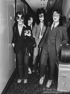  Kiss (NYC) February 24, 1979 (Electric Lady Studios - Creem Magazine photoshoot)