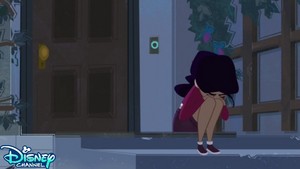  The Proud Family: Louder and Prouder - Grandma's Hands 247