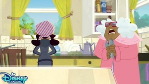  The Proud Family: Louder and Prouder - Grandma's Hands 425