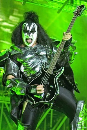 Gene ~London, England...May 12, 2010 (Sonic Boom Over Europe Tour)