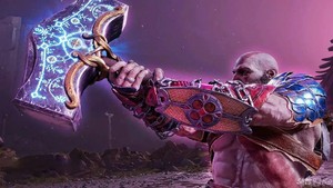  Kratos holding mjolnir
