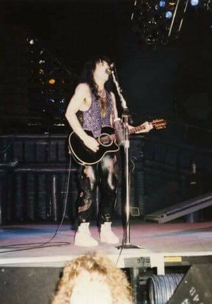  Paul ~Tinley Park, Chicago...June 4, 1990 (Hot in the Shade Tour)
