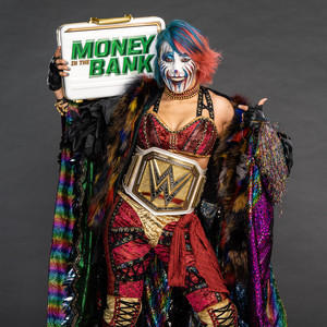  Asuka | WWE Superstars reunite with their Money in the Bank briefcases
