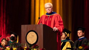  Декстер Holland - Keck Medicine of USC Commencement Adress