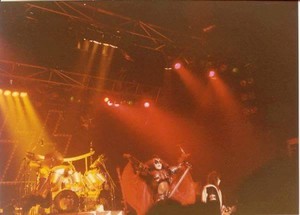  Gene ~Brussels, Bélgica...September 21, 1980 (Unmasked Tour)