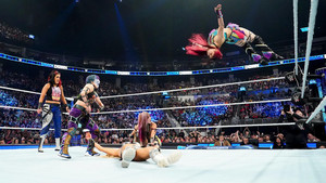  Bayley, Kairi Sane, Asuka and IYO SKY vs 夏洛特 Flair | Friday Night Smackdown | November 2023
