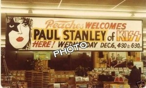 Paul Stanley ~Seattle, Washington...December 6, 1978 (Peaches Records - Solo Album Promotion)