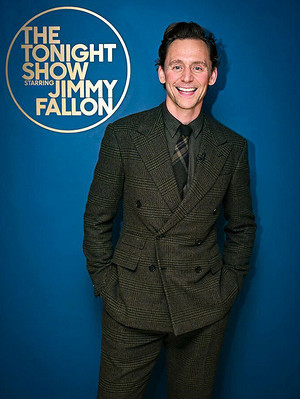  Tom Hiddleston - The Tonight दिखाना | November 10, 2023