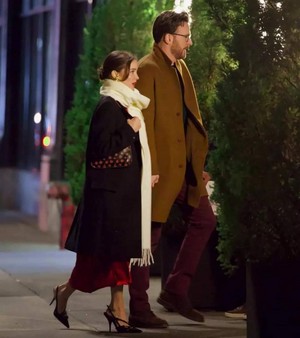  Chris Evans and Alba Baptista attend Scarlett Johansson’s navidad party | December 21, 2023