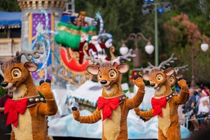  디즈니 Parks Magical 크리스마스 일 Parade | 40th Anniversary