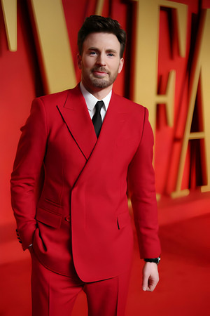  Chris Evans | 2024 Vanity Fair Oscar Party | Red Carpet